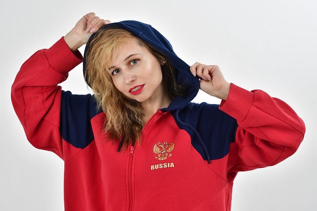 士都是得益 士都是得益